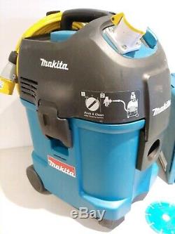 Makita 447L 110v Wet and Dry Vacuum Dust Extractor with Both Hoses & Spare Bags