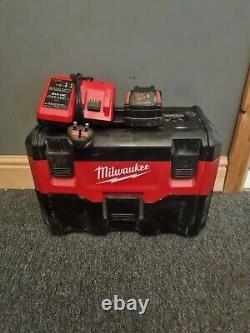 Milwaukee M18 Vacuum 7.5 Litre Capacity With Battery And Charger