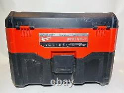 Milwaukee Power Tools M18 VC2-0 Wet / Dry Vacuum + 3Ah Li-ion Battery & Charger