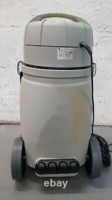 NEW OPEN BOX Ice ca40wd VAC WD 40 Professional Heavy Duty Wet Dry Vacuum Cleaner