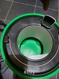 Aspirateur à eau et à sec Numatic George GVE370-2 vert